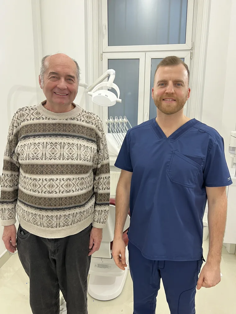 Elégedett páciens Dr. Kiss Péterrel